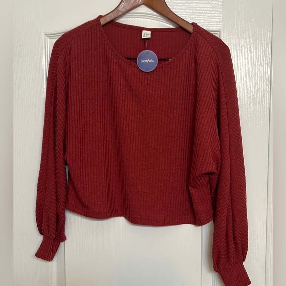 NEW!Tag On Women’s Cropped Sweater Size XS